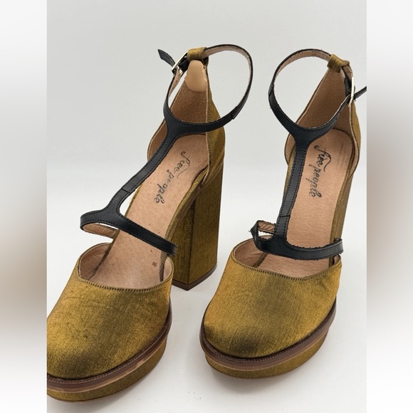 Free People Wythe T-Strap Platform Moss Satin Block Heels Made In Spain Sz. 9.5 - Picture 11 of 12